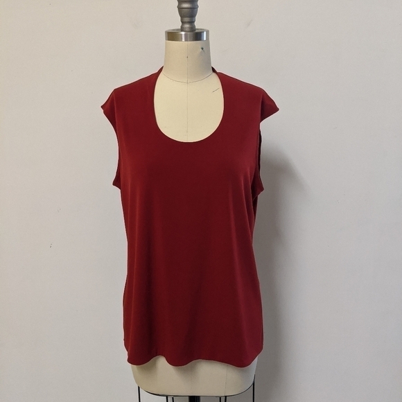 ✨4 for $20✨ Tanjay Scoop Round Neckline Jersey Knit Top Red M Basic Casual - Picture 1 of 3